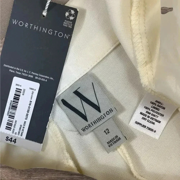 Worthington New Rayon Silky Bermuda High Rise Dress Shorts Size 12 W34 Cream - Picture 13 of 13